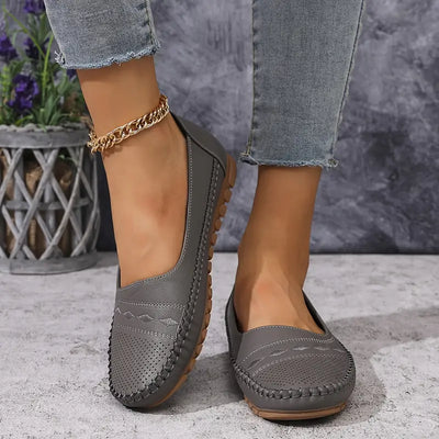 Orthopedic leather shoes