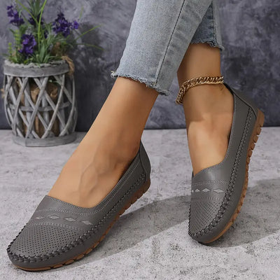 Orthopedic leather shoes